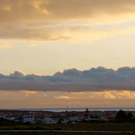Kokua Surfarm Bed & Breakfast